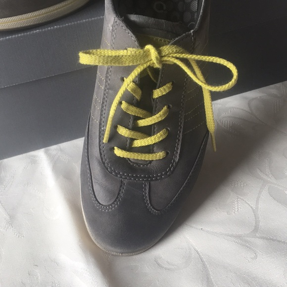 Ecco size 7 Gray Leather Casual Shoes - Picture 2 of 11